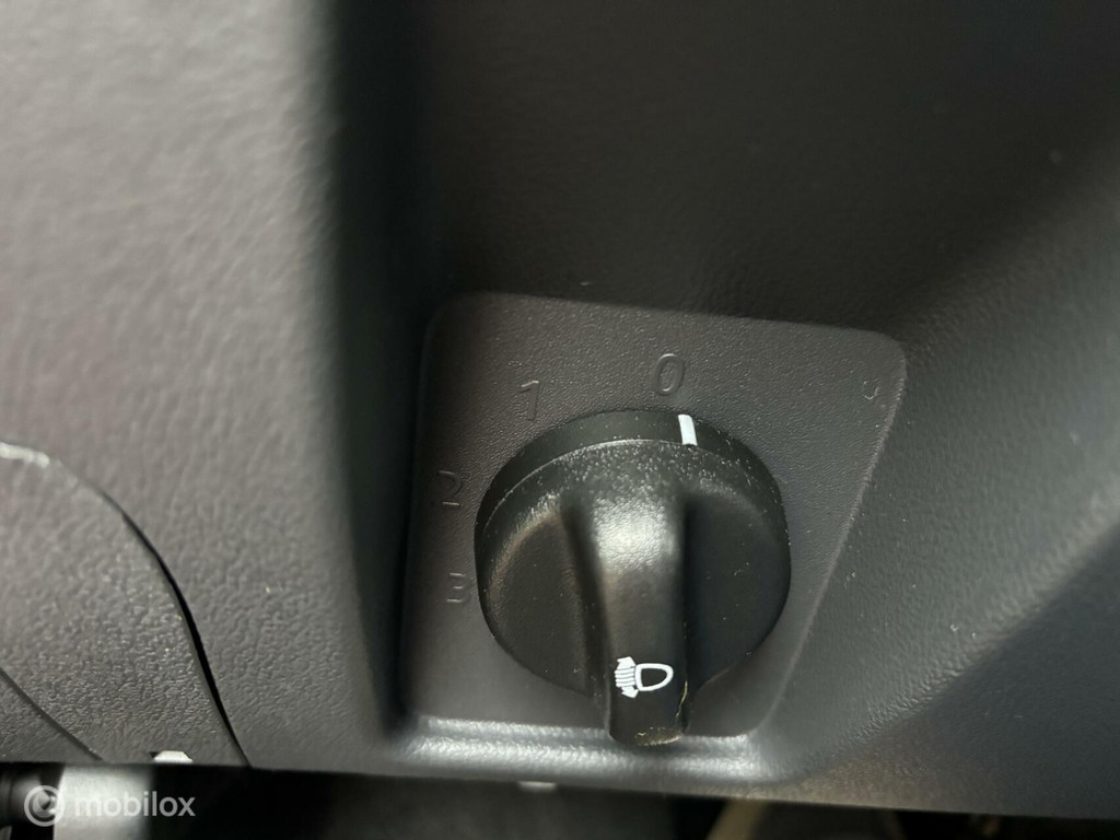 40852952-12.jpg